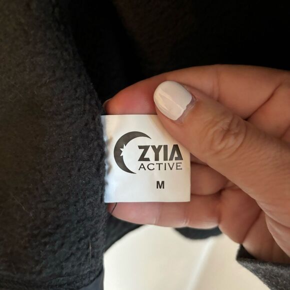 Zyia Active Targhee Women’s black full zip puffer fleece jacket  medium GUC! 🌙 - Picture 10 of 13